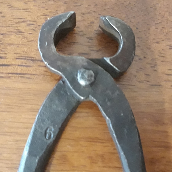Antique #6 Forged Primitive Farrier Tool Nipper Pincer Nail Remover - Picture 5 of 10